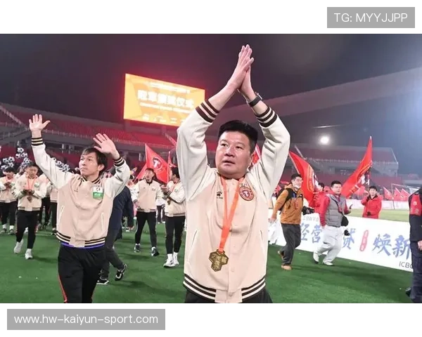 中超球队训练：边路支援与回防课